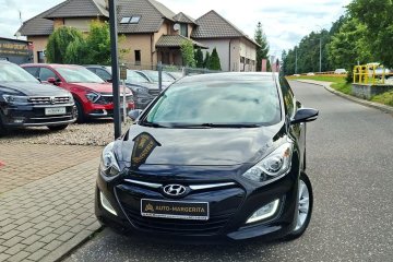 Hyundai i30 blue 1.6 CRDi Style